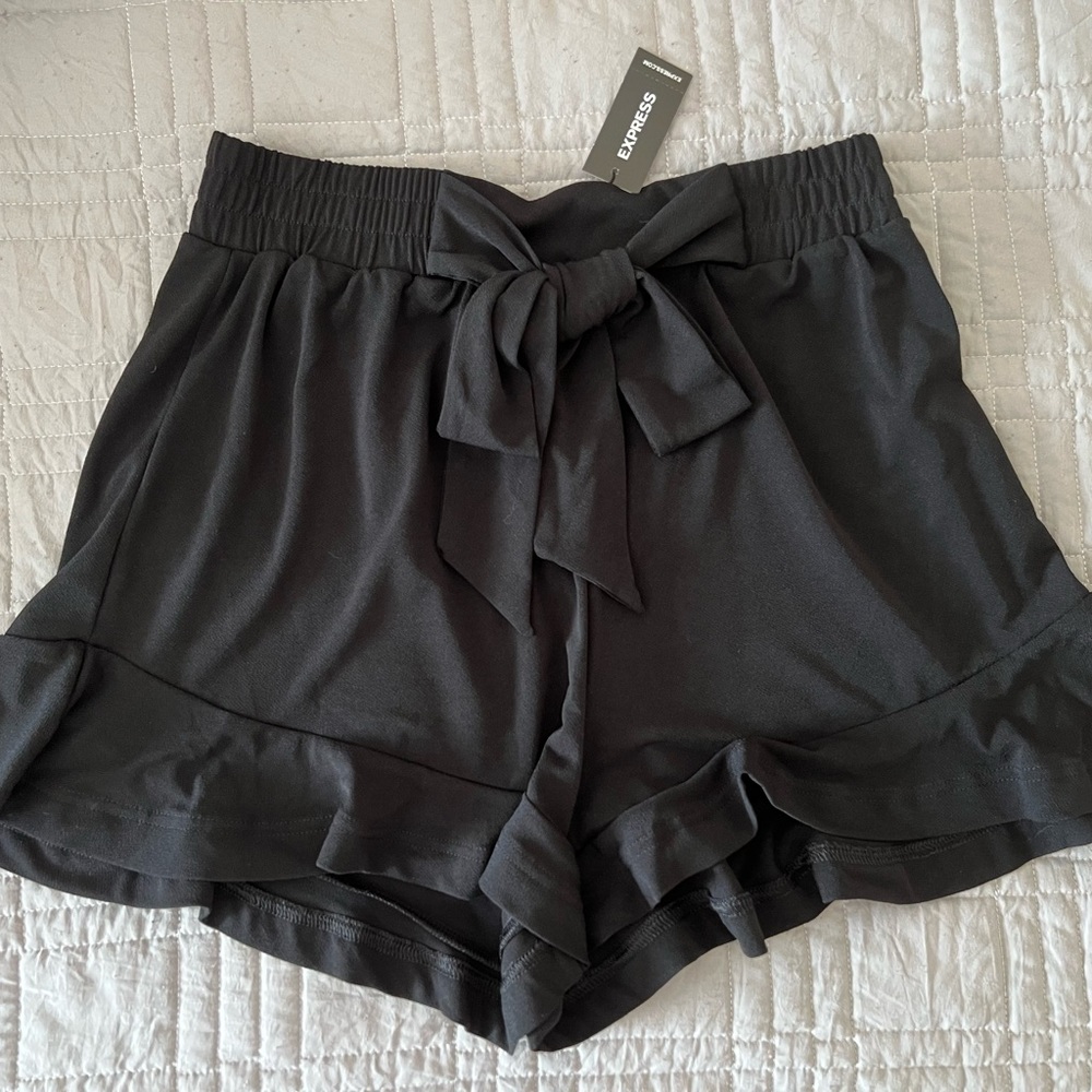 Express NWT ruffle shorts small